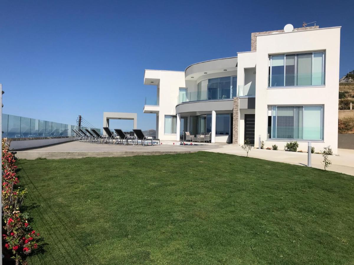 פומוס Elite Sea View Villa מראה חיצוני תמונה